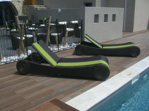 Trendy Sun-beds